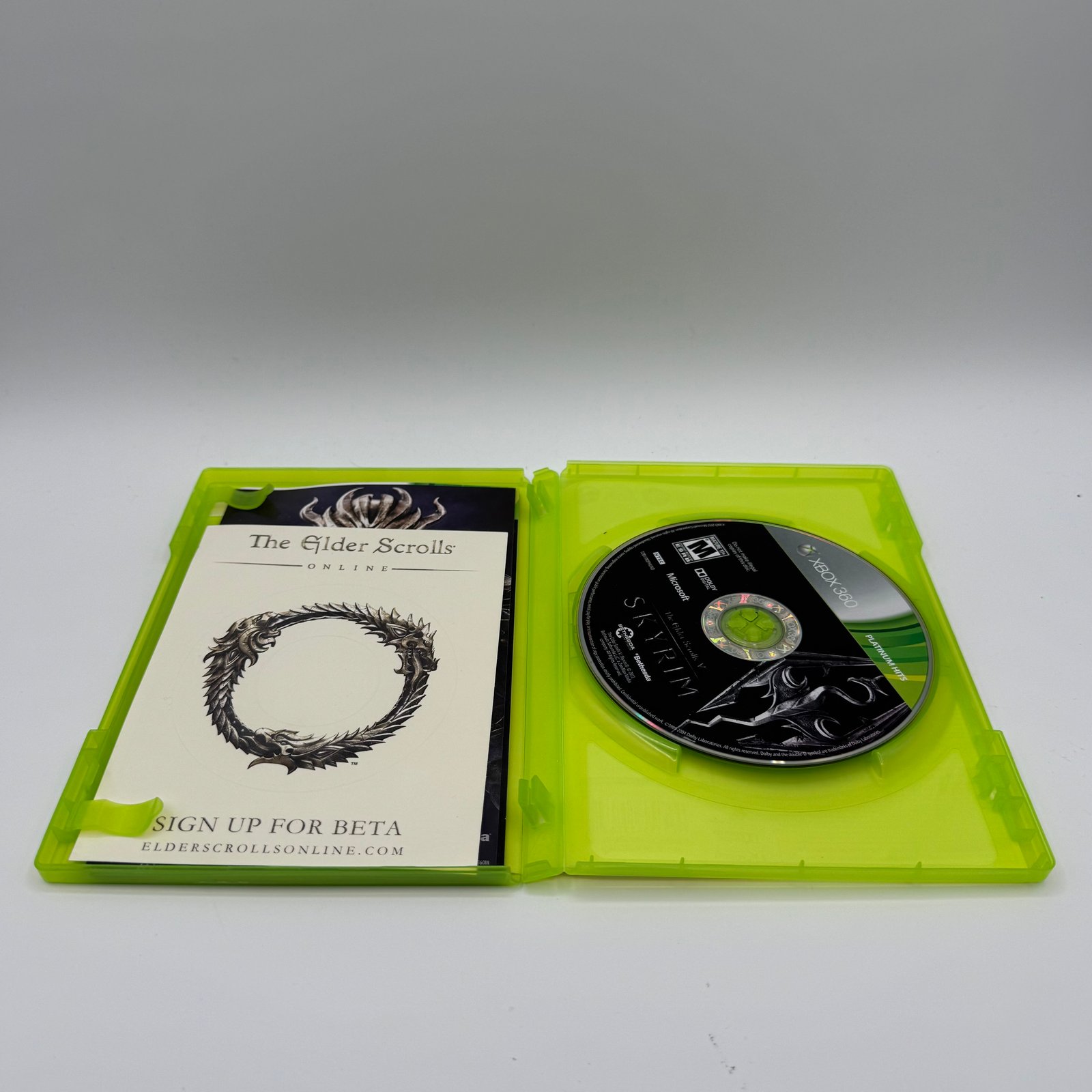 Elder Scrolls V: Skyrim - Platinum Hits - Xbox 360 — photo 3